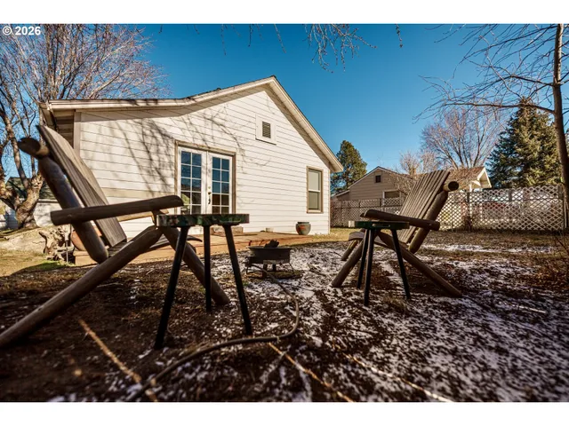 $210,000 | 757 South Bridge Street, Prairie City, OR 97869