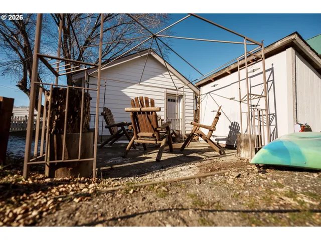 $210,000 | 757 South Bridge Street, Prairie City, OR 97869