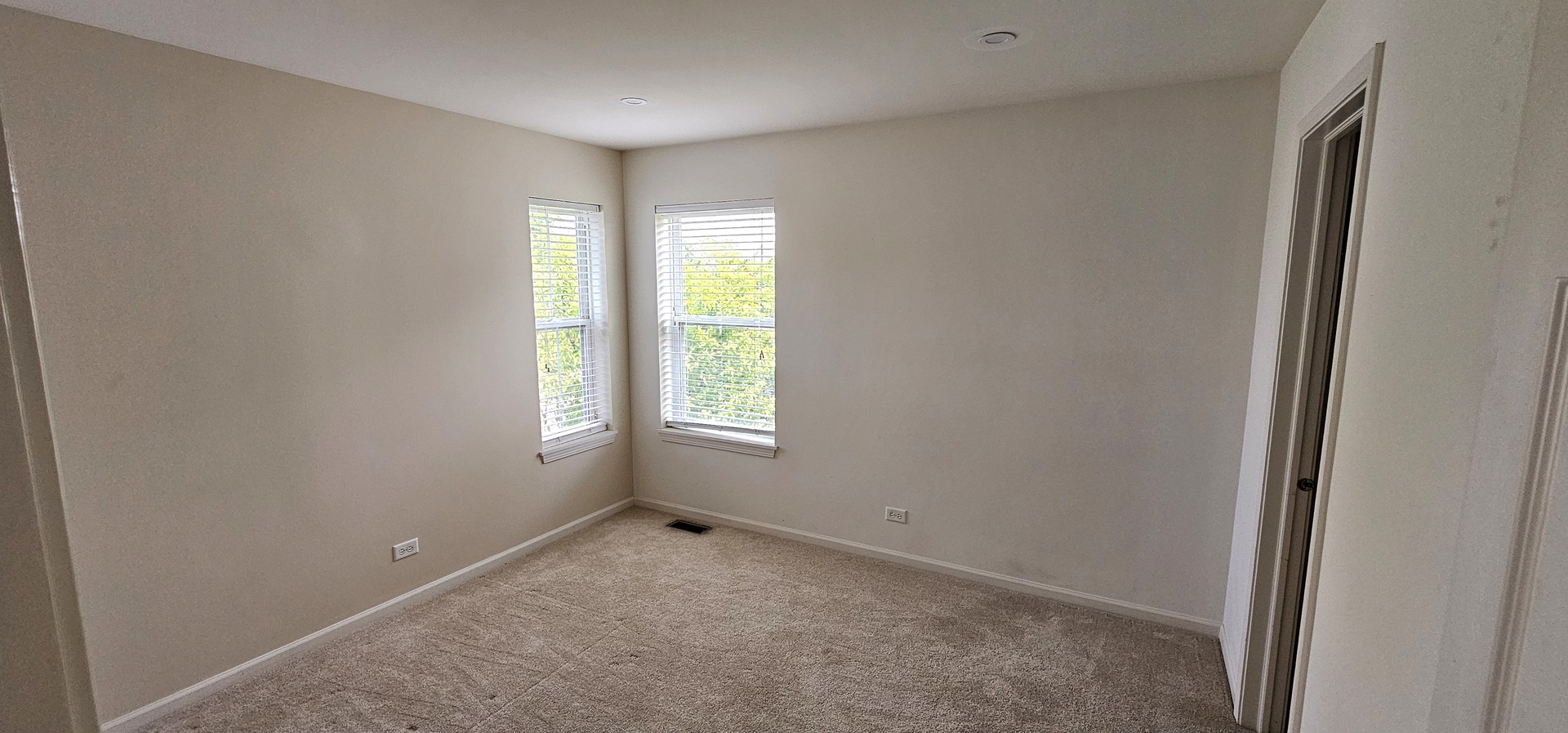 481 Silver Charm Drive, Unit 481 Oswego, IL 60543 - Photo 18 of 25