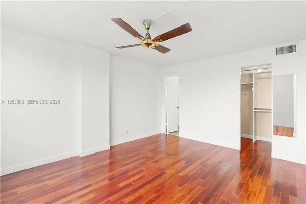 $100,000 | 117 Royal Park Drive, Unit 3H, Oakland Park, FL 33309