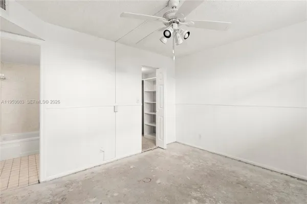 $100,000 | 117 Royal Park Drive, Unit 3H, Oakland Park, FL 33309