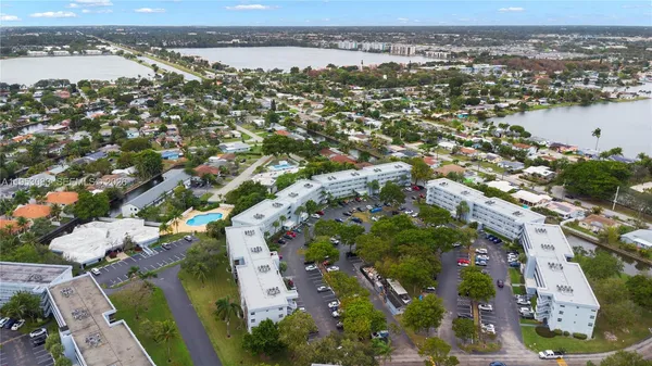 $100,000 | 117 Royal Park Drive, Unit 3H, Oakland Park, FL 33309