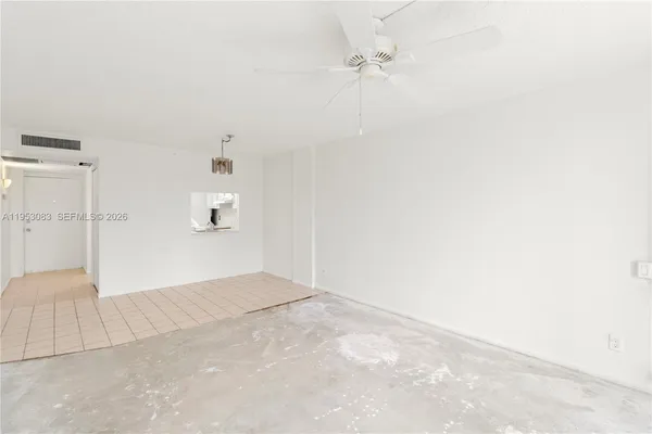$100,000 | 117 Royal Park Drive, Unit 3H, Oakland Park, FL 33309