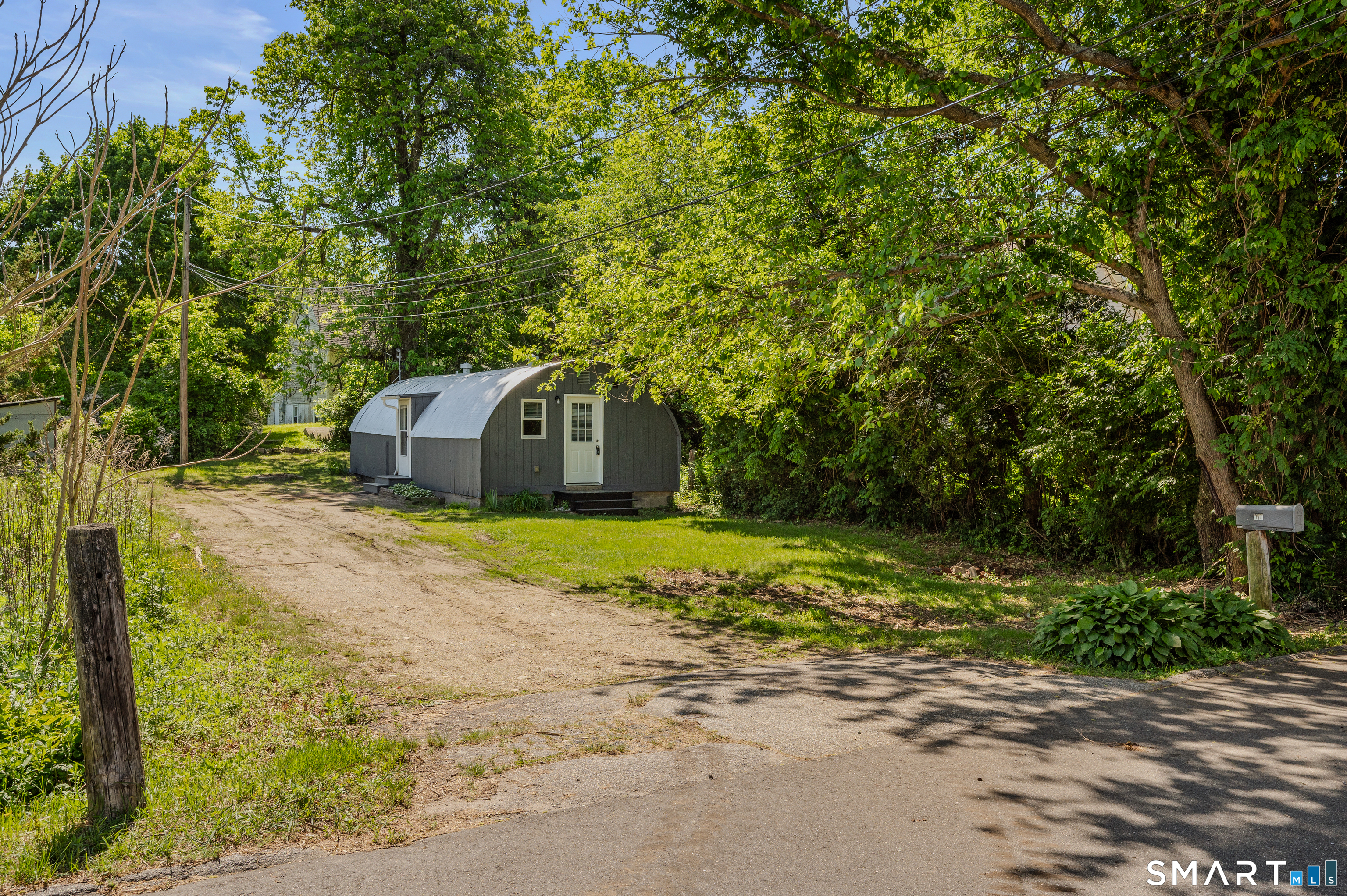 17 Sylvester Street Norwich, CT 06360 - Photo 2 of 22