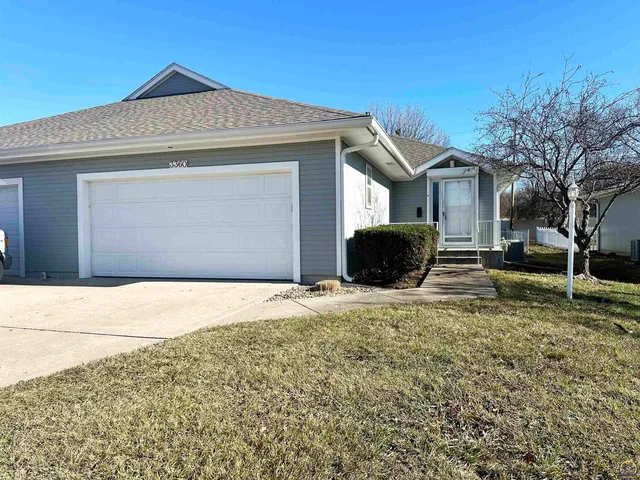 $225,000 | 3360 Southwest Chelsea Circle, Topeka, KS 66614