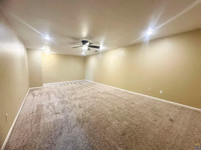 $225,000 | 3360 Southwest Chelsea Circle, Topeka, KS 66614