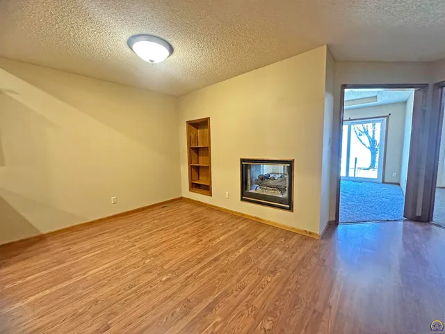 $225,000 | 3360 Southwest Chelsea Circle, Topeka, KS 66614