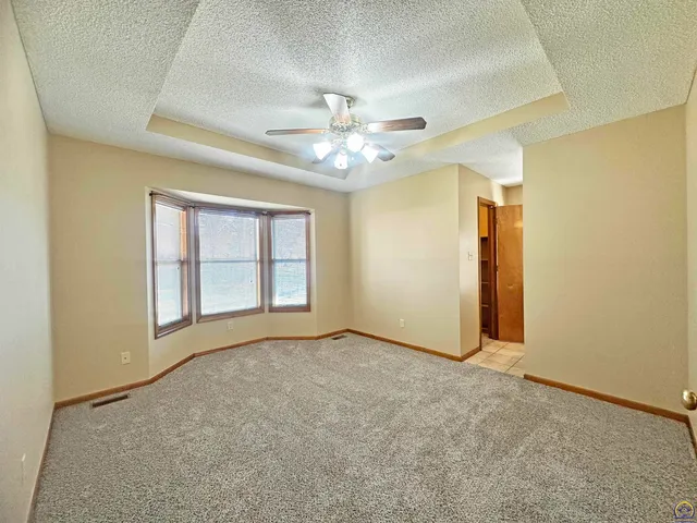 $225,000 | 3360 Southwest Chelsea Circle, Topeka, KS 66614