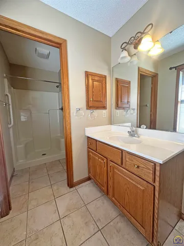 $225,000 | 3360 Southwest Chelsea Circle, Topeka, KS 66614