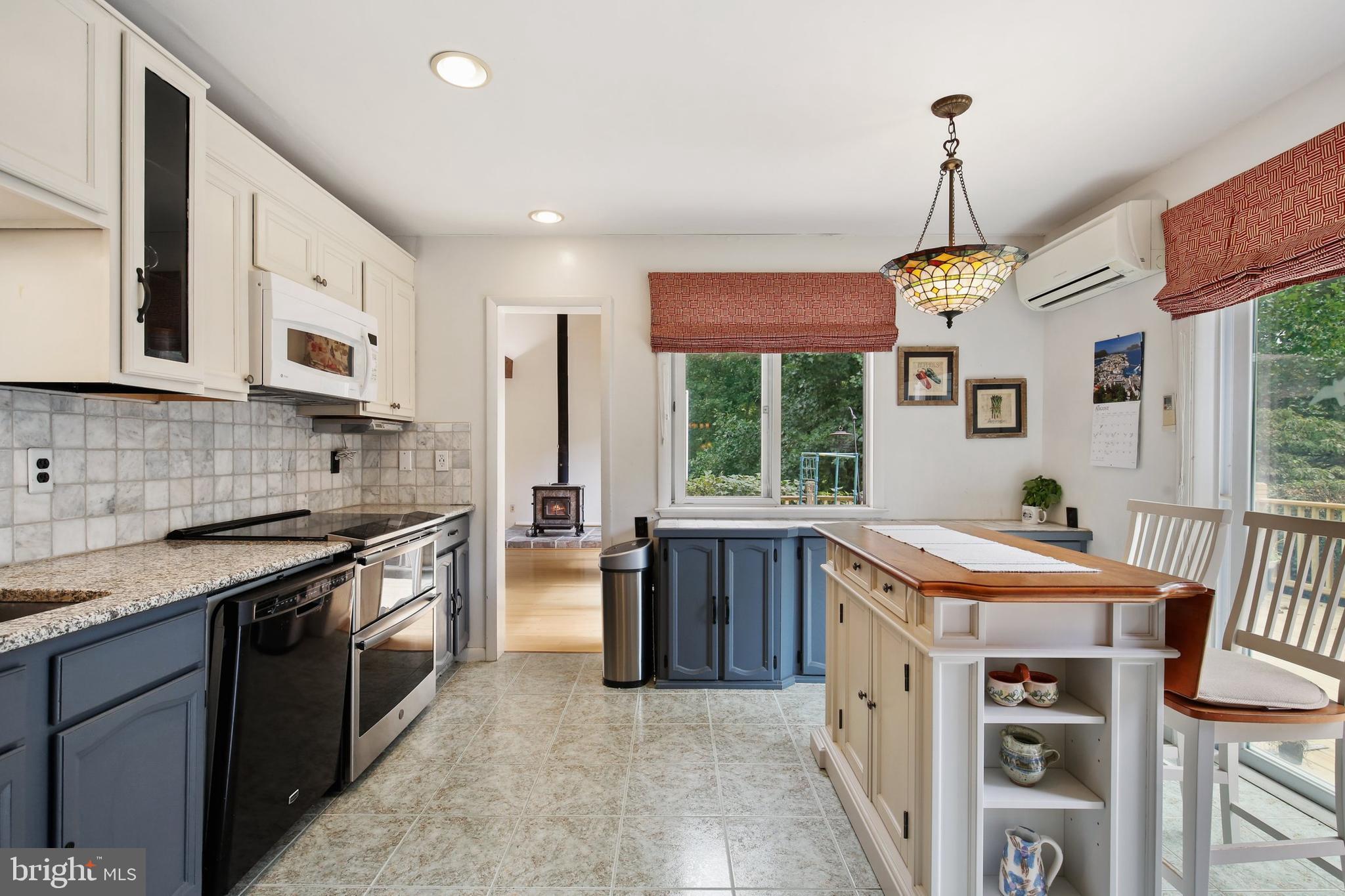 13282 Hunt Ridge Road Ellicott City, MD 21042 - Photo 11 of 49 Gallery Image 11