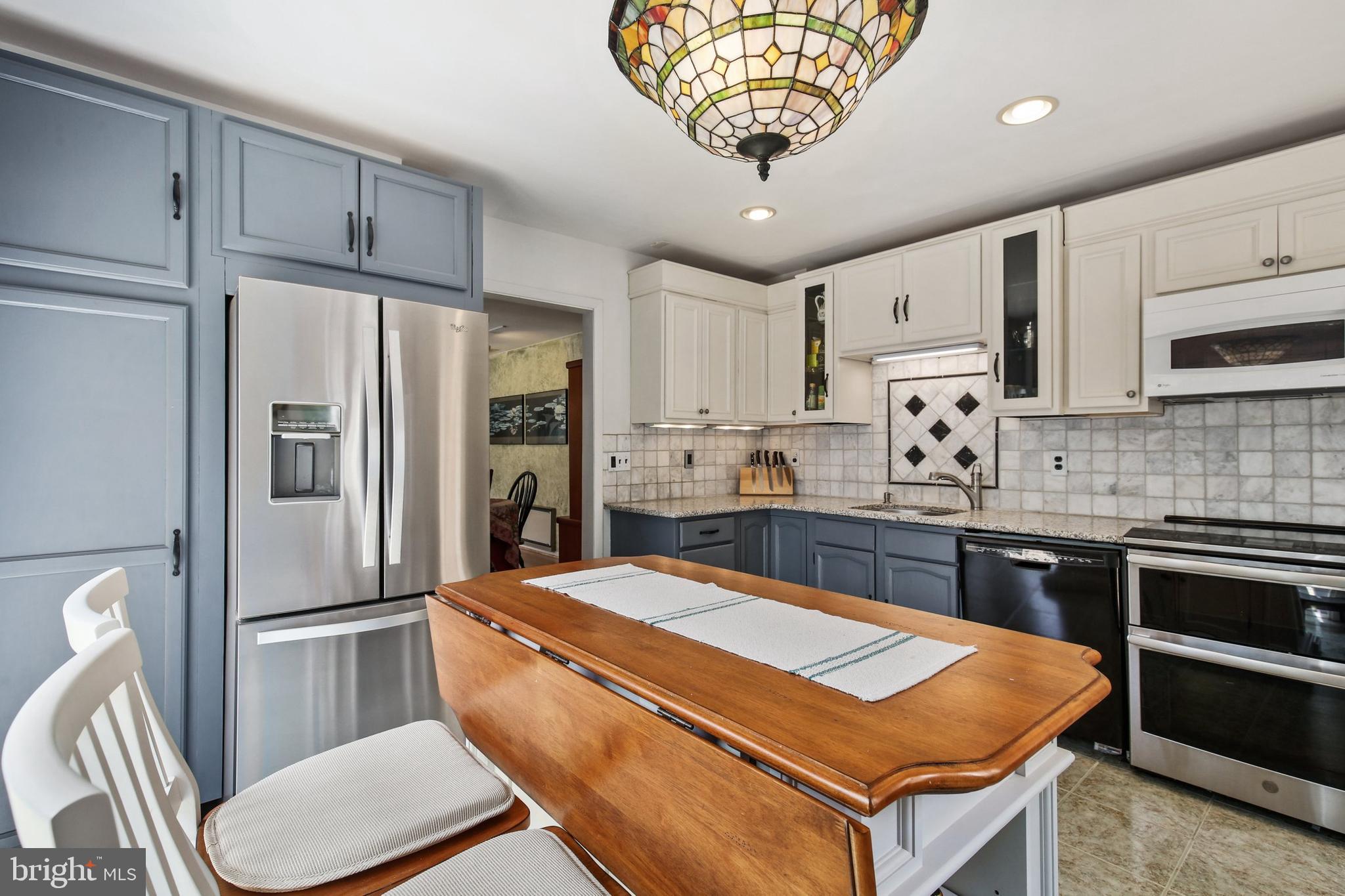 13282 Hunt Ridge Road Ellicott City, MD 21042 - Photo 17 of 49 Gallery Image 17