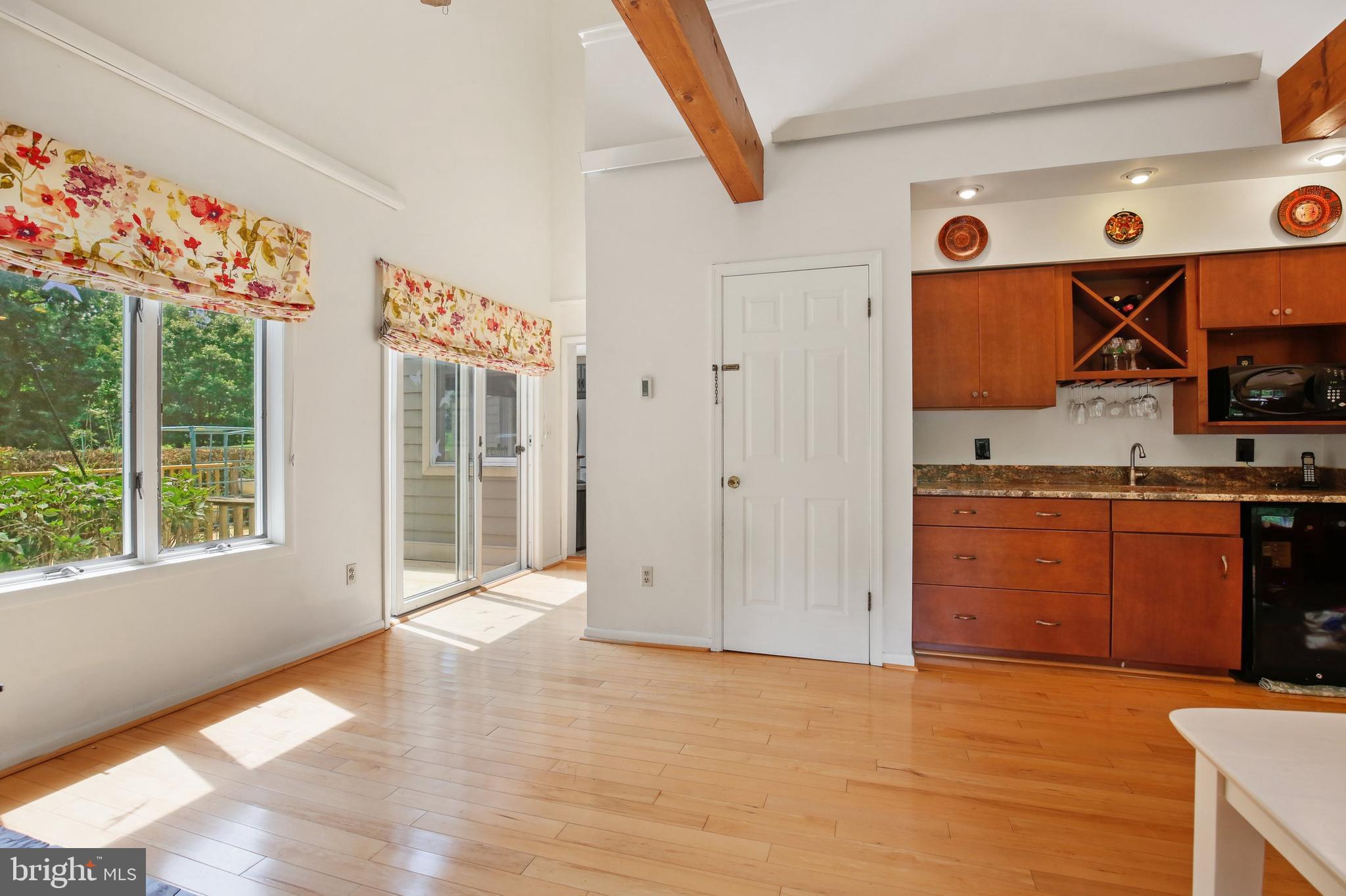 13282 Hunt Ridge Road Ellicott City, MD 21042 - Photo 18 of 49 Gallery Image 18