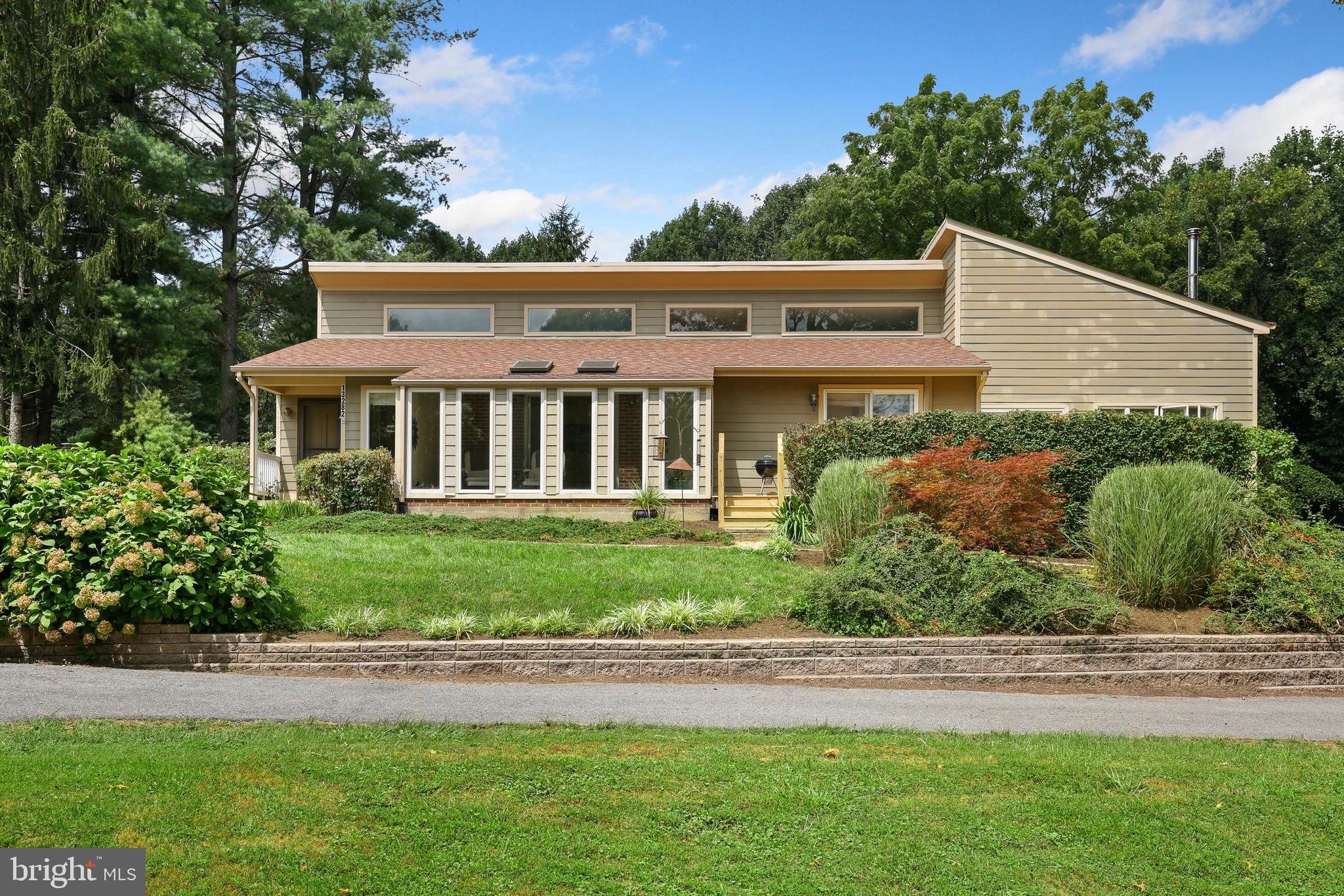 13282 Hunt Ridge Road Ellicott City, MD 21042 - Photo 4 of 49 Gallery Image 4