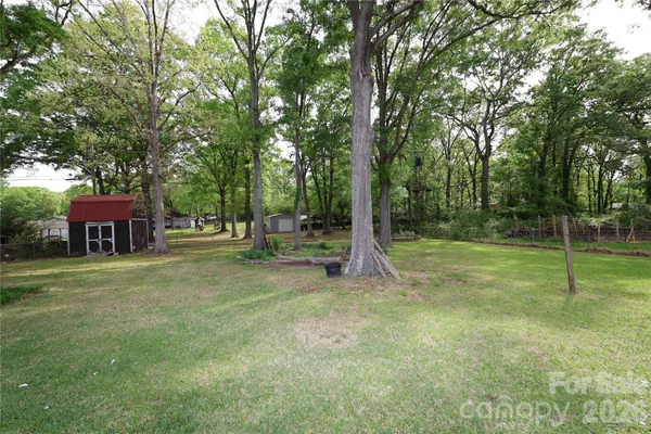 $375,000 | 104 Pinetree Drive, Matthews, NC 28104