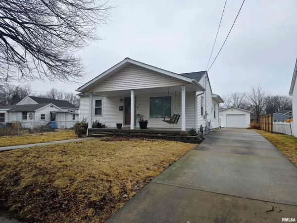 $139,900 | 34 North 8th Avenue, Canton, IL 61520