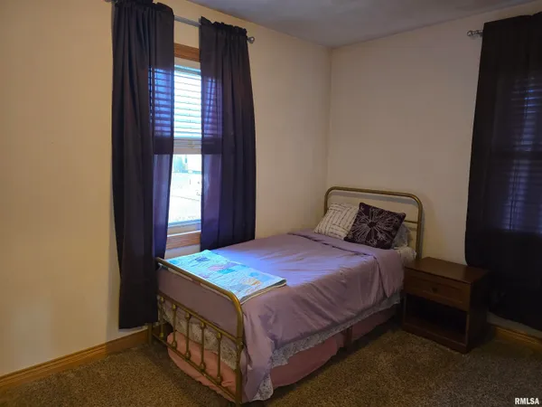 $139,900 | 34 North 8th Avenue, Canton, IL 61520