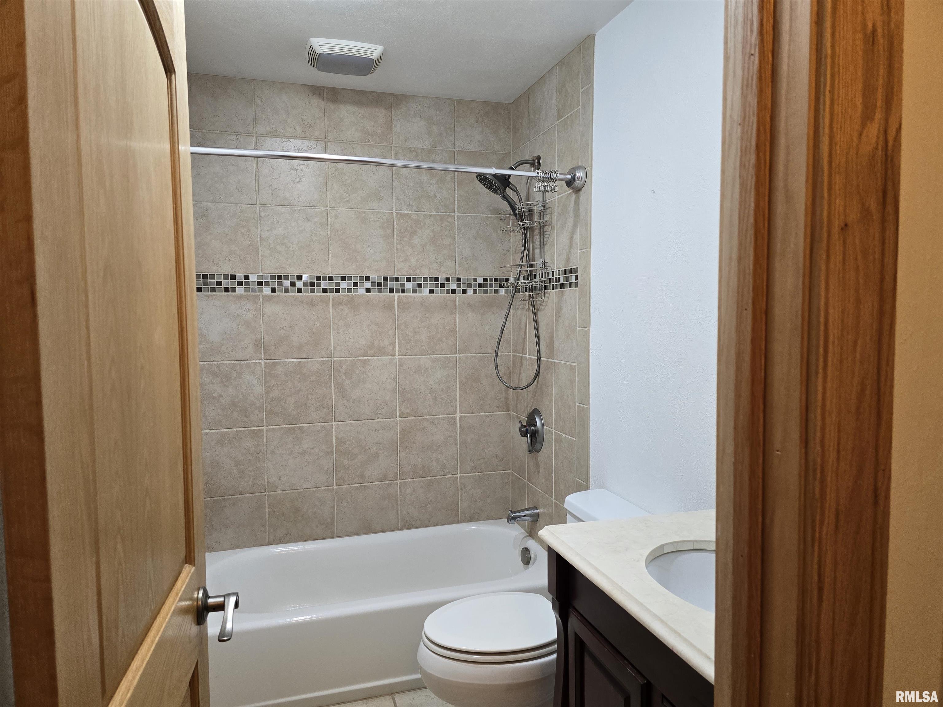 34 North 8th Avenue Canton, IL 61520 - Photo 16 of 49