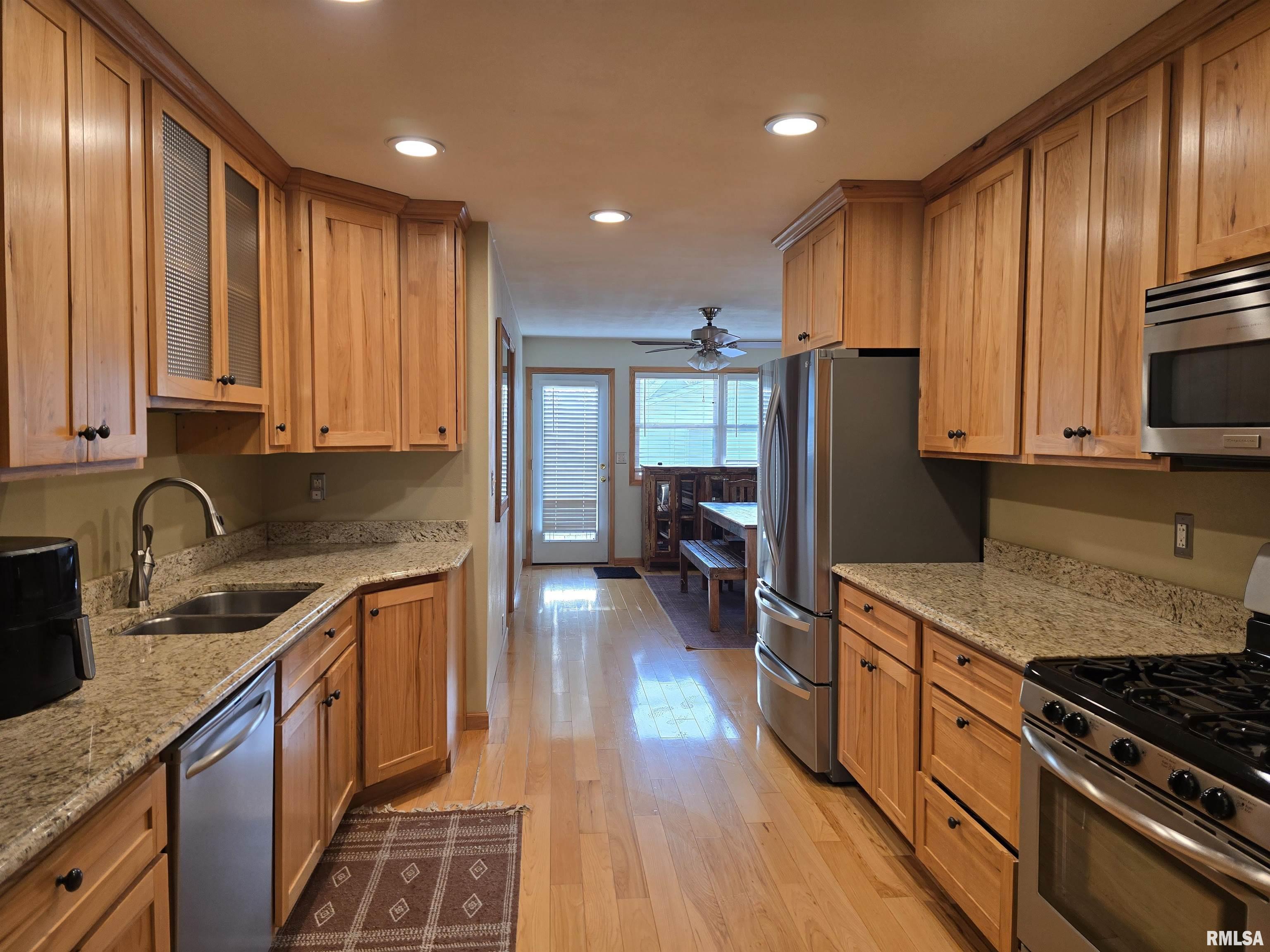 34 North 8th Avenue Canton, IL 61520 - Photo 21 of 49