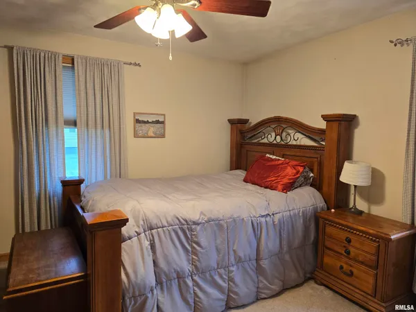 $139,900 | 34 North 8th Avenue, Canton, IL 61520