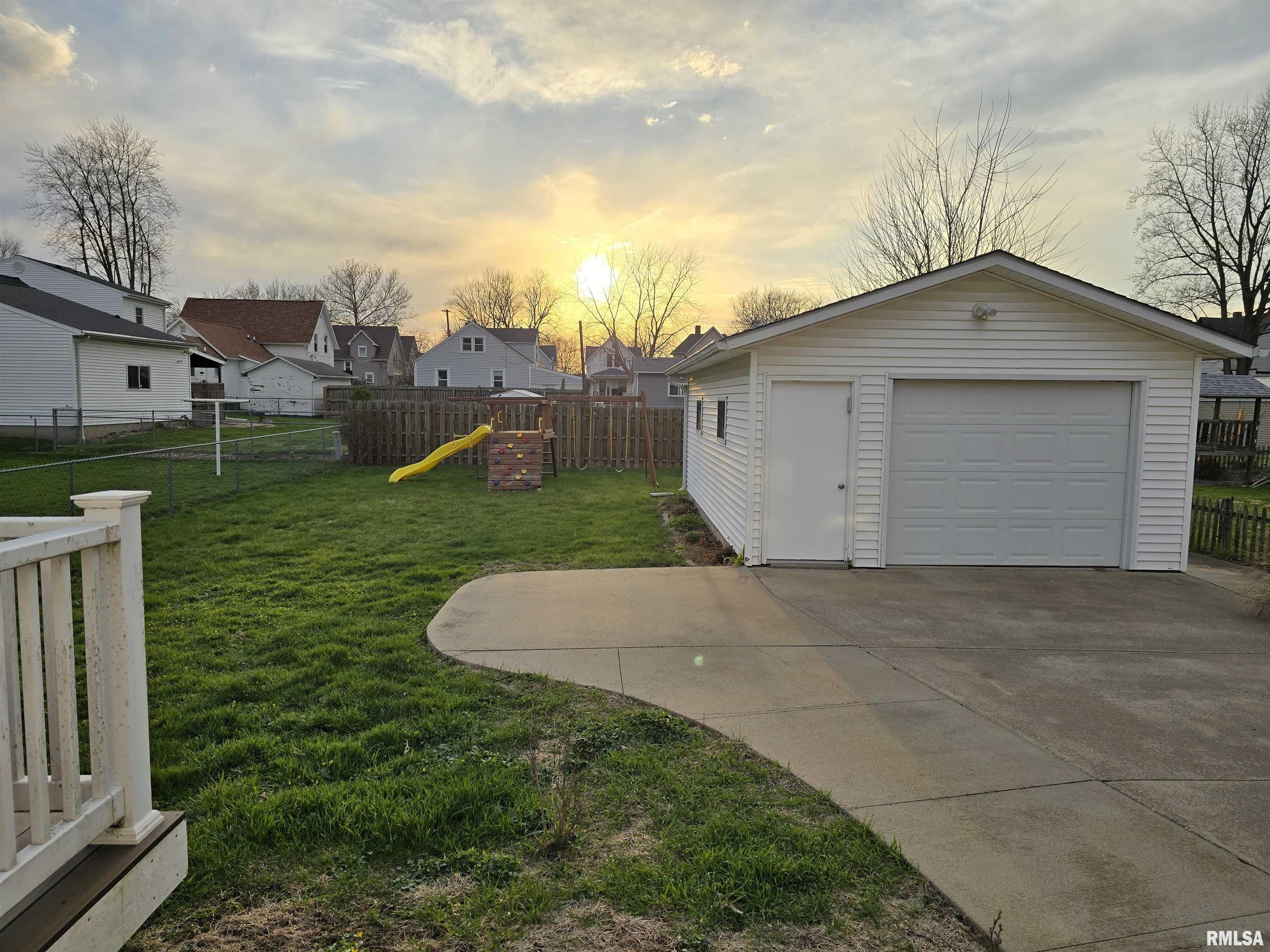 34 North 8th Avenue Canton, IL 61520 - Photo 47 of 49