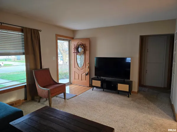 $139,900 | 34 North 8th Avenue, Canton, IL 61520