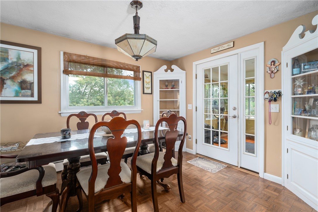 409 Woonsocket Hill Road North Smithfield, RI 02896 - Photo 6 of 37 Gallery Image 6