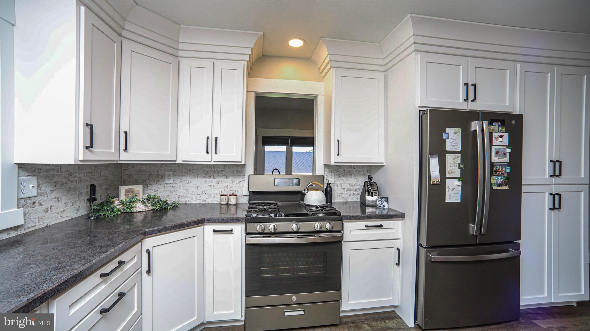 1203 Roxbury Road Newburg, PA 17240 - Photo 4 of 64