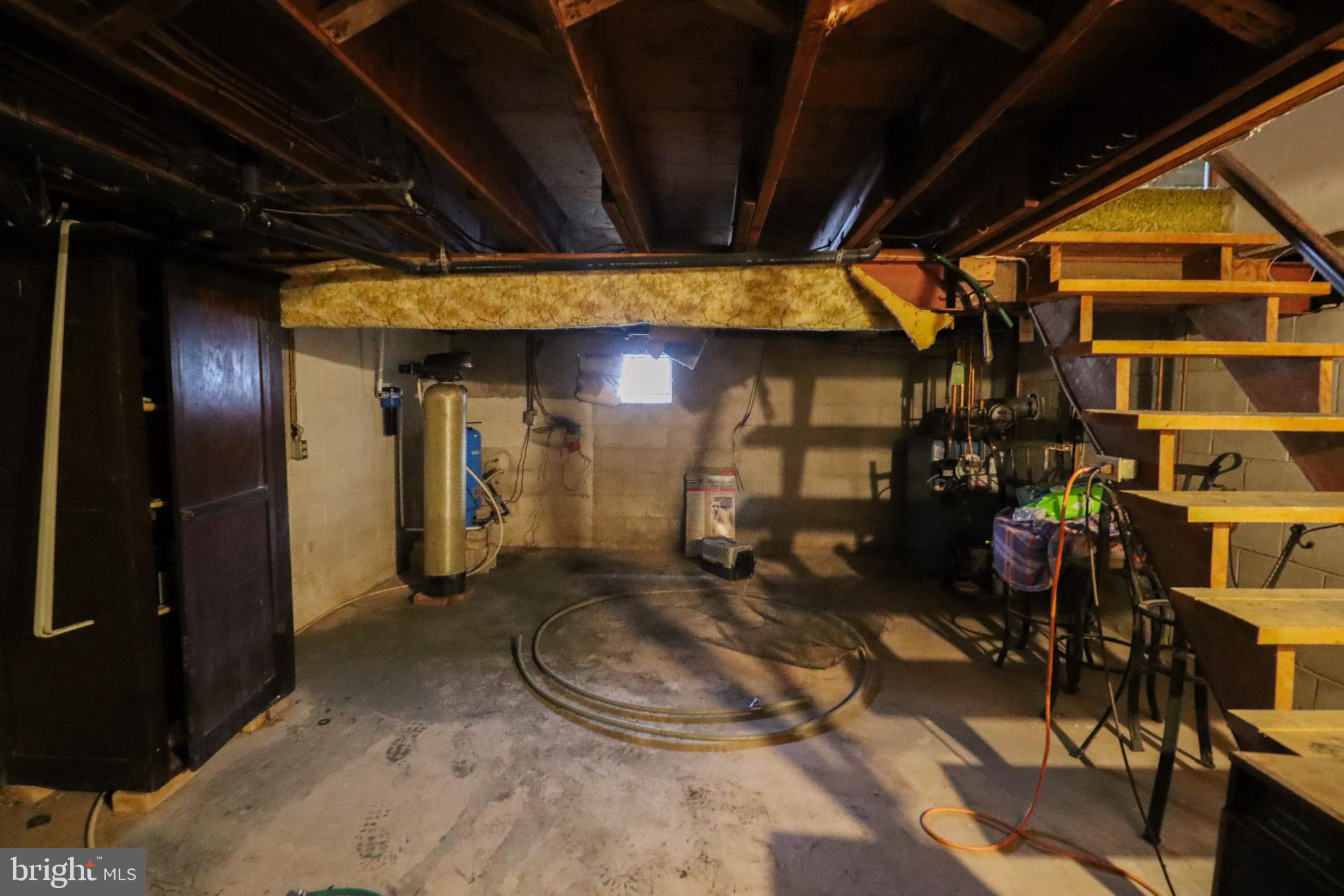 81 Rupp Road Gettysburg, PA 17325 - Photo 32 of 53 a room with wooden furniture