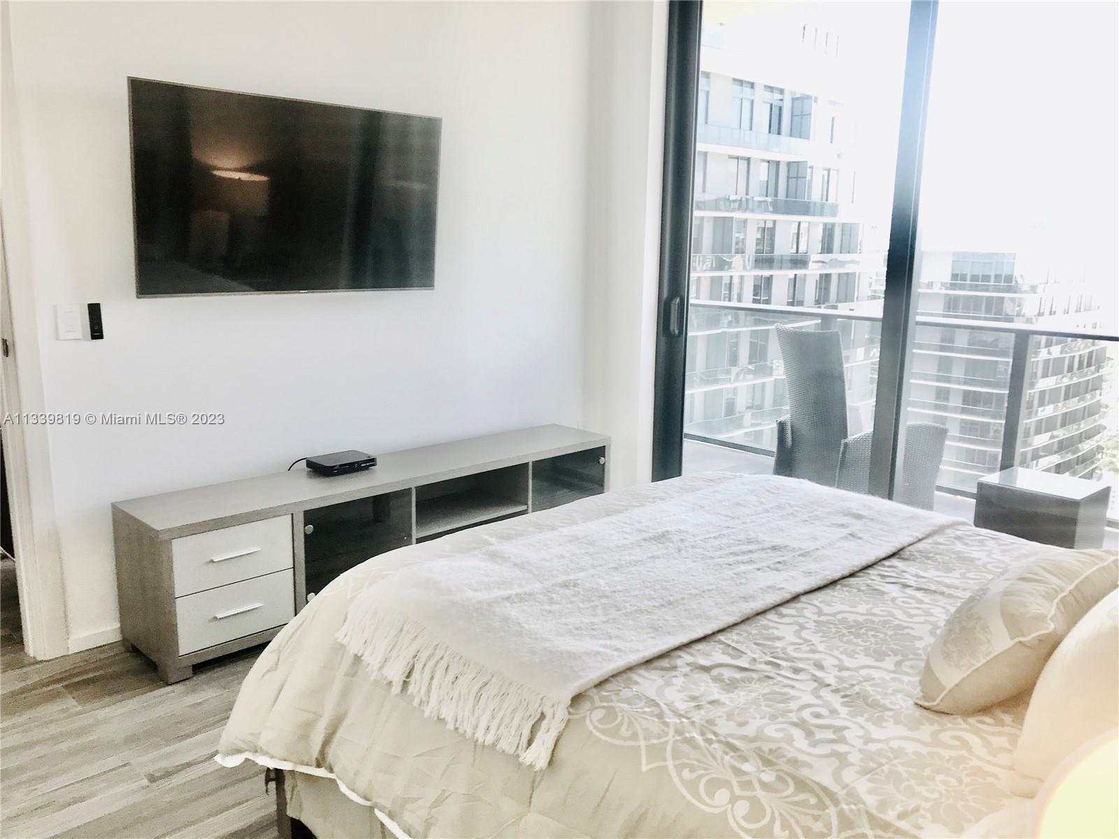 Brickell Miami, FL 33131 - Photo 12 of 48