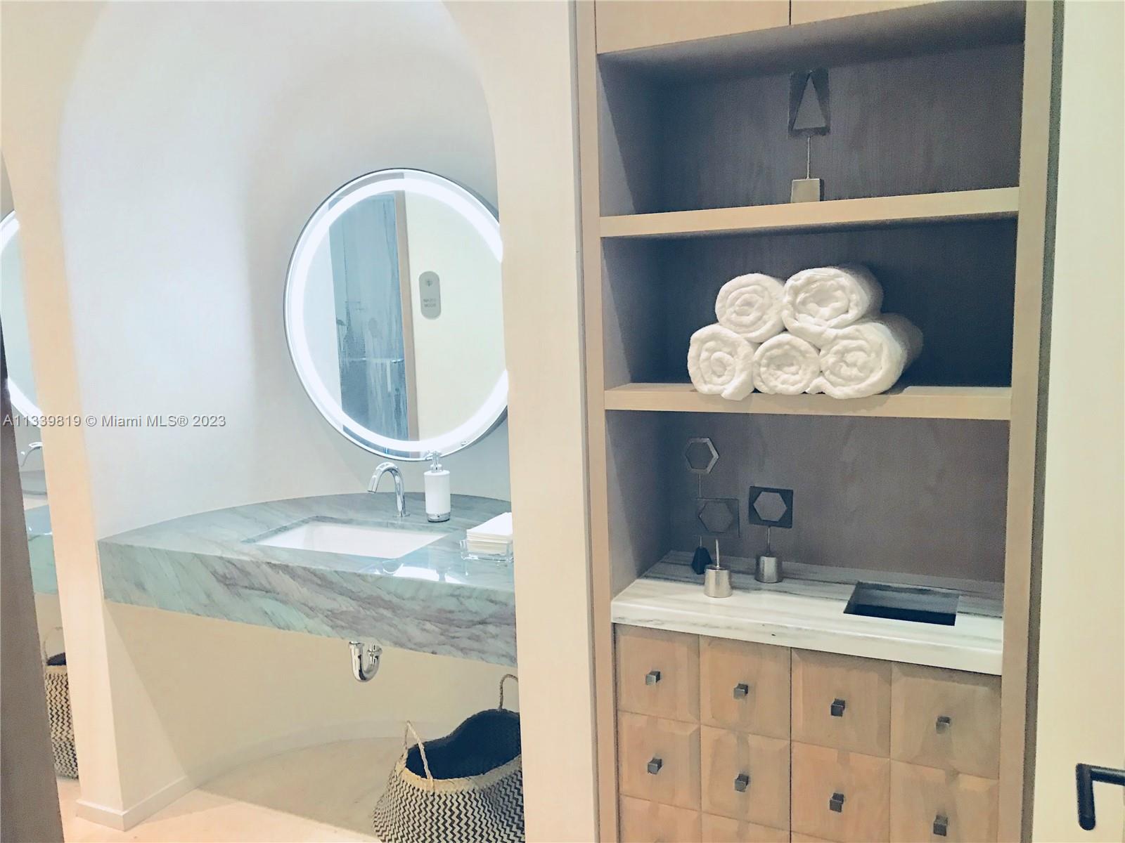 Brickell Miami, FL 33131 - Photo 33 of 48