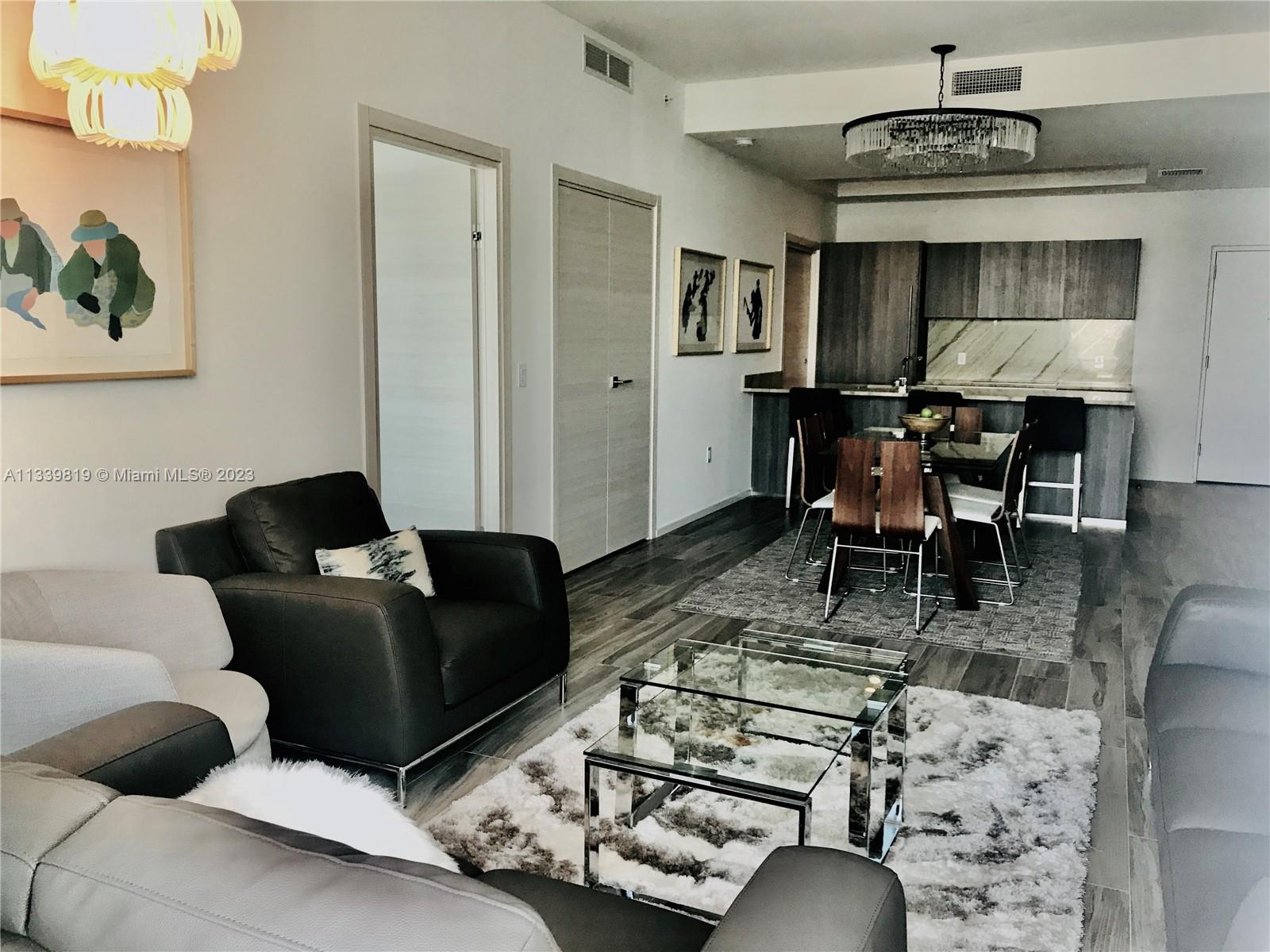 Brickell Miami, FL 33131 - Photo 8 of 48