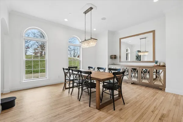 $719,000 | 77 Roosevelt Drive, East Dubuque, IL 61025