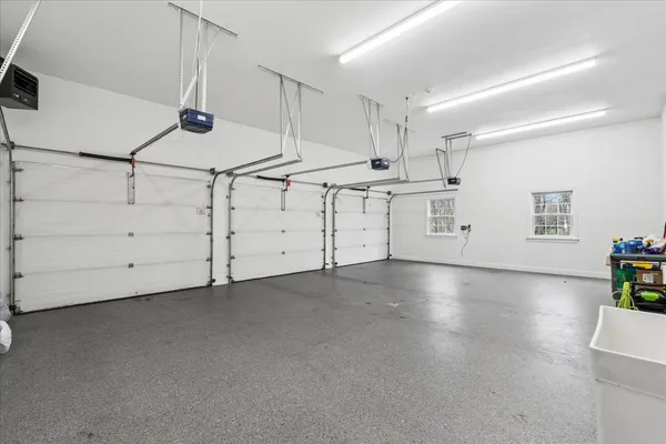 $719,000 | 77 Roosevelt Drive, East Dubuque, IL 61025