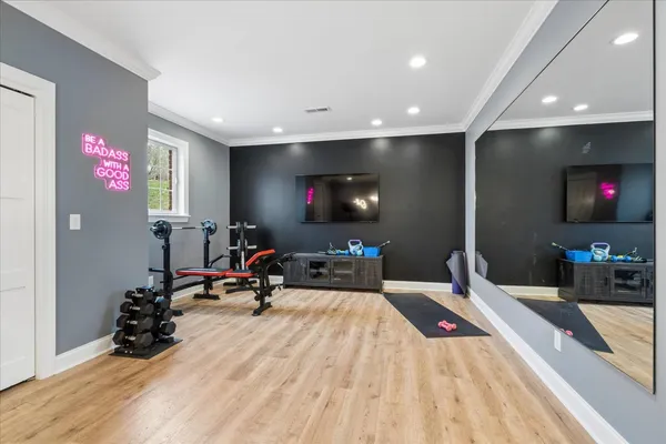 $719,000 | 77 Roosevelt Drive, East Dubuque, IL 61025