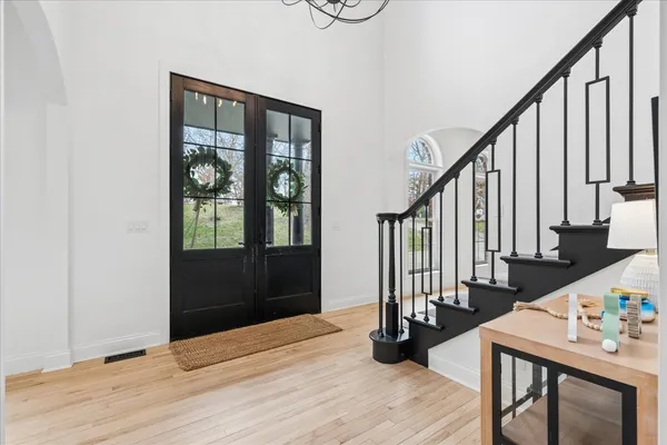 $719,000 | 77 Roosevelt Drive, East Dubuque, IL 61025