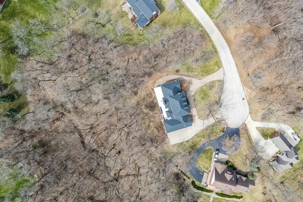 $719,000 | 77 Roosevelt Drive, East Dubuque, IL 61025