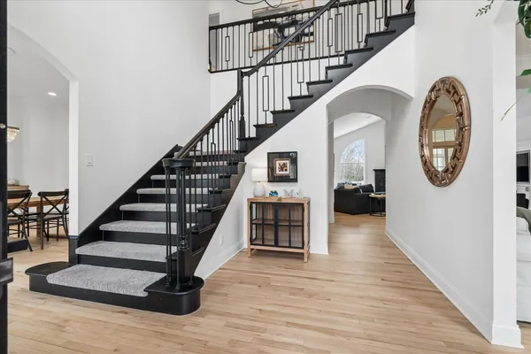 $719,000 | 77 Roosevelt Drive, East Dubuque, IL 61025