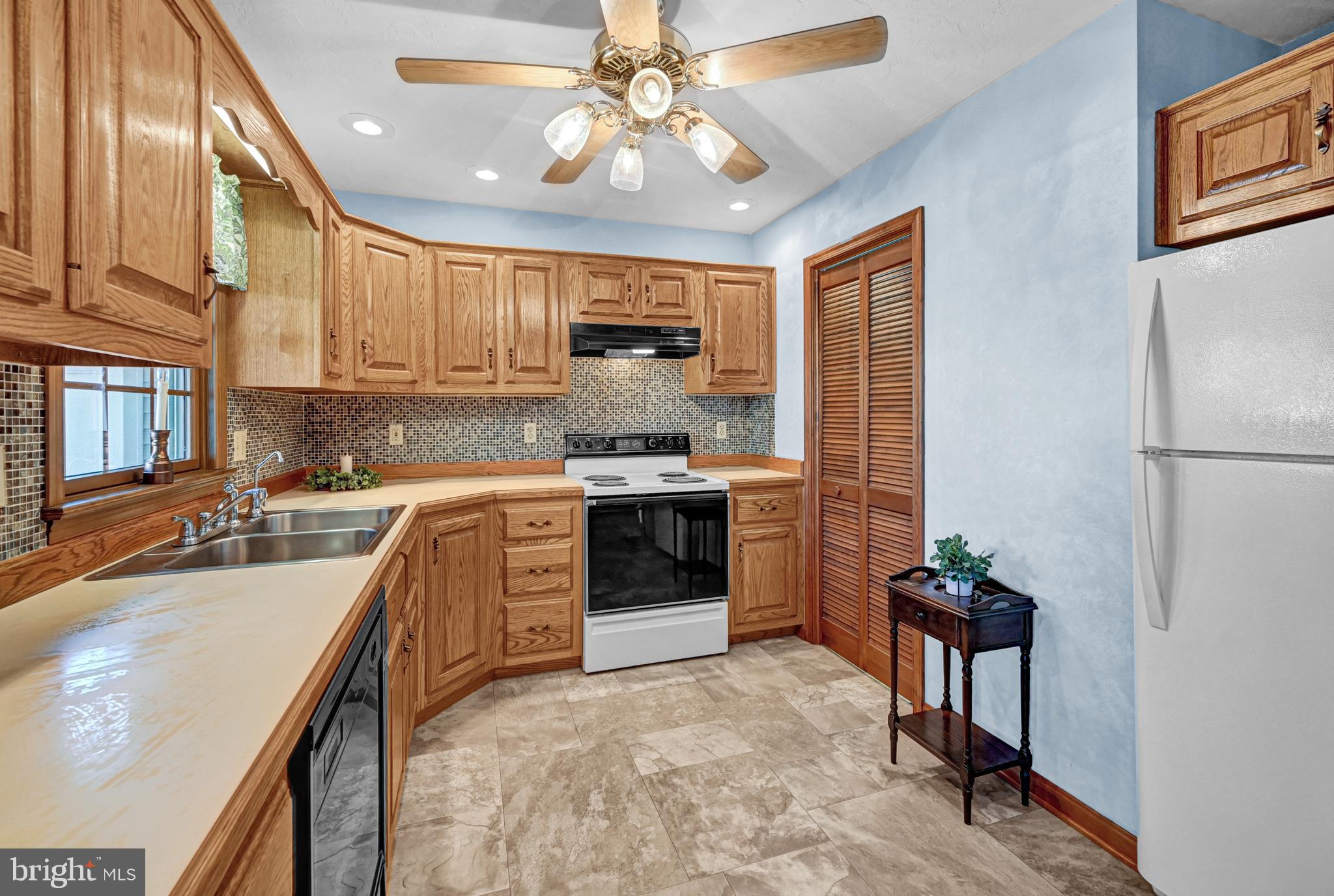 550 East Walnut Street Hanover, PA 17331 - Photo 12 of 39 Gallery Image 12