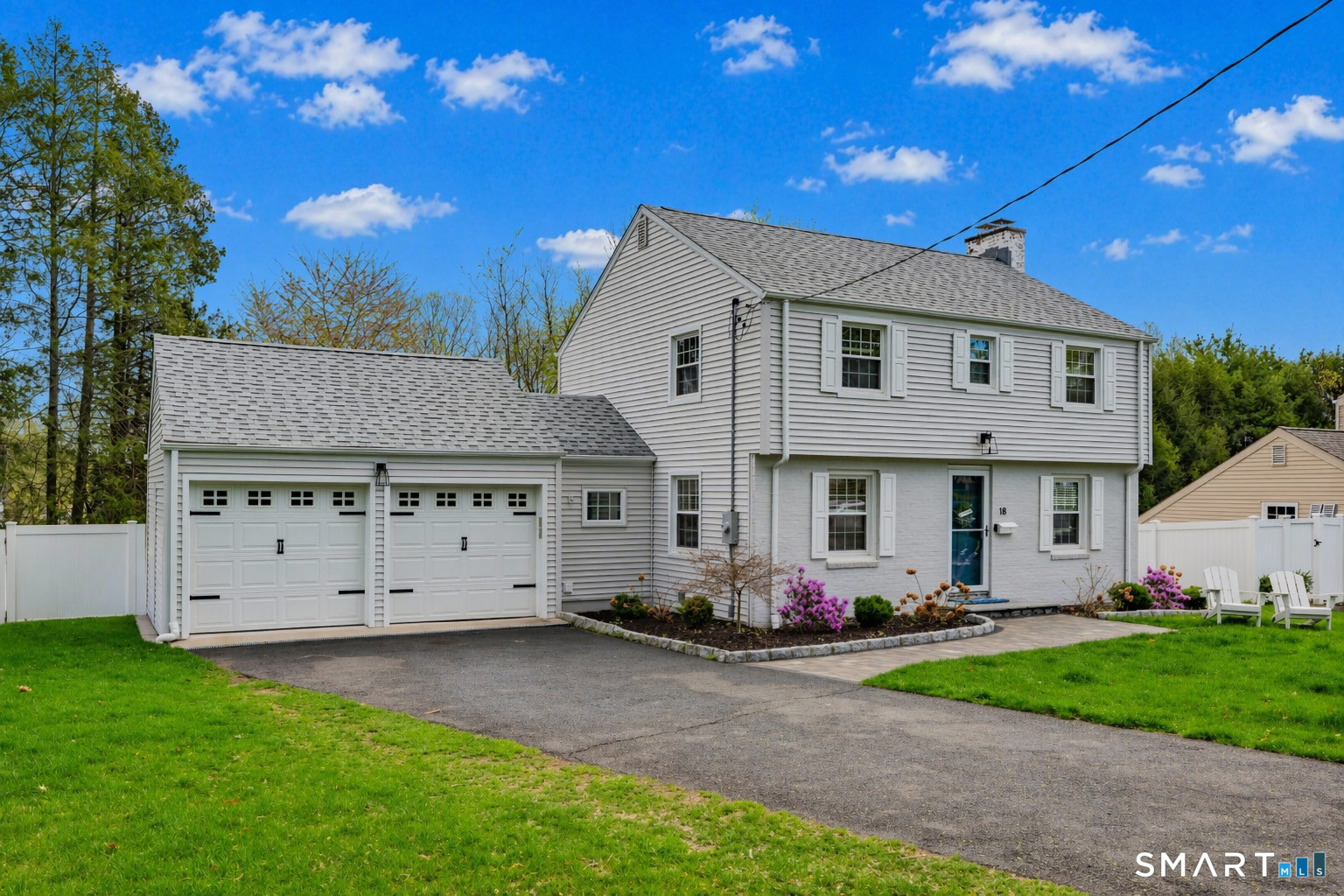 18 Foxridge Road West Hartford, CT 06107 - Photo 2 of 38