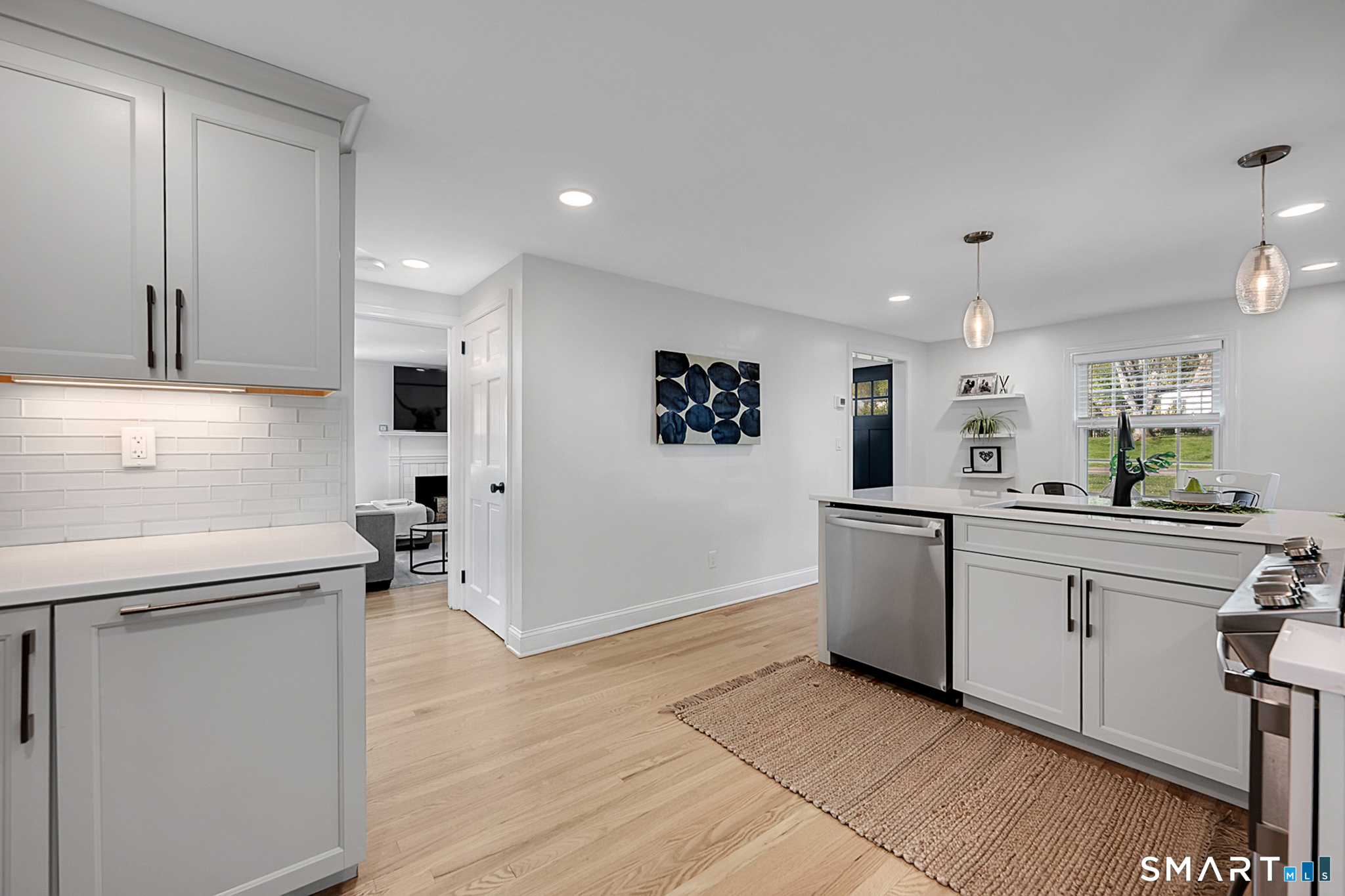 18 Foxridge Road West Hartford, CT 06107 - Photo 6 of 38