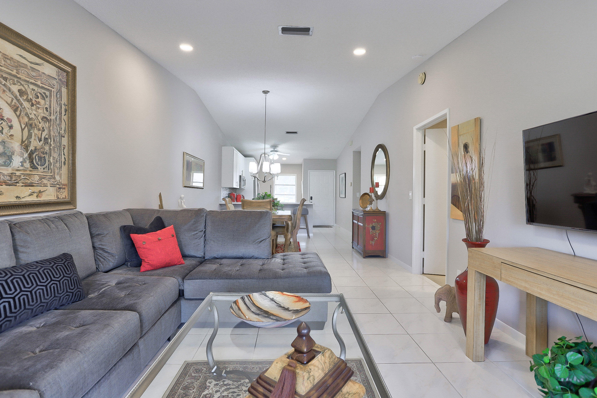8613 Sunbird Place, Unit C Boca Raton, FL 33496 - Photo 9 of 39 Living