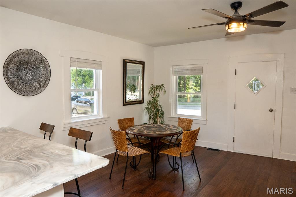 218 Magnolia Avenue Waterloo, IL 62298 - Photo 7 of 47
