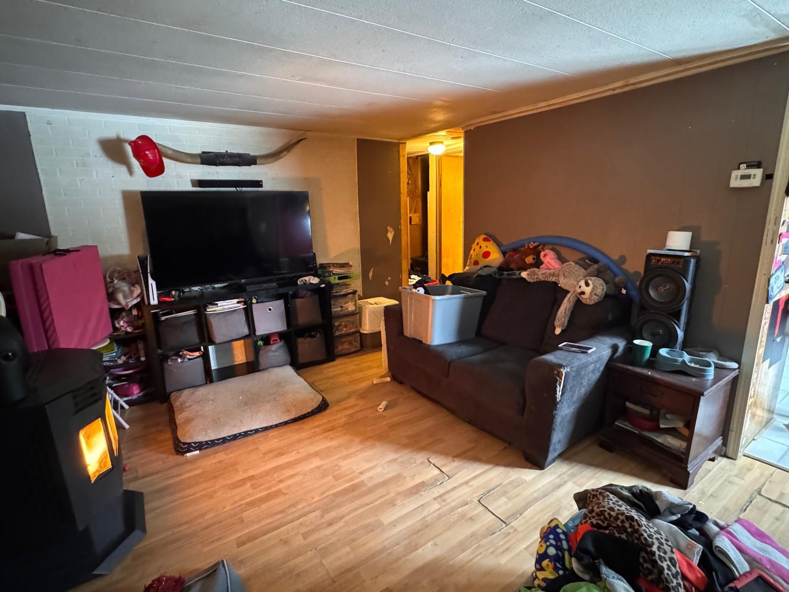 112 Robinson Road Blaine, ME 04734 - Photo 7 of 23 Living Room