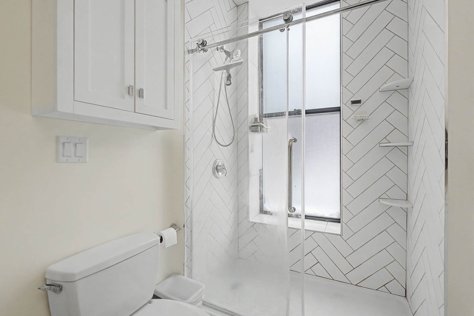 832 West Adams Street, Unit 2 Chicago, IL 60607 - Photo 14 of 23 a bathroom with a shower and toilet