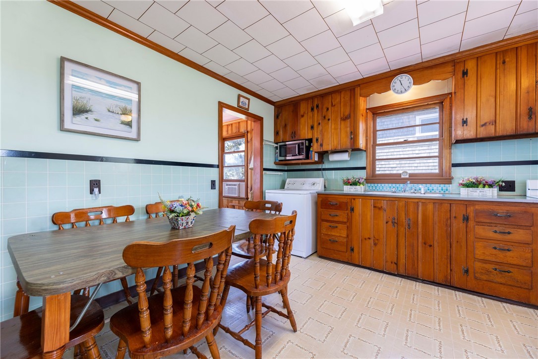 497 Atlantic Avenue Westerly, RI 02891 - Photo 17 of 38