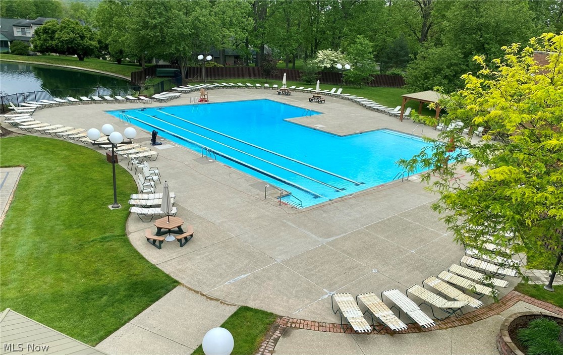 1115 Canyon View Road, Unit 403 Northfield, OH 44067 - Photo 18 of 23