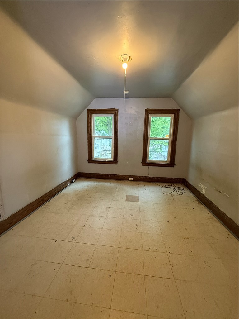 330 Ave B Rochester, NY 14621 - Photo 9 of 10