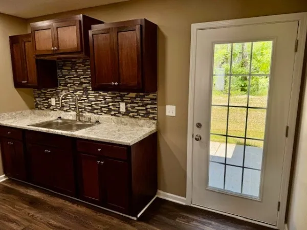 $1,399,300 | 1416 East Lincoln Street, Tullahoma, TN 37388