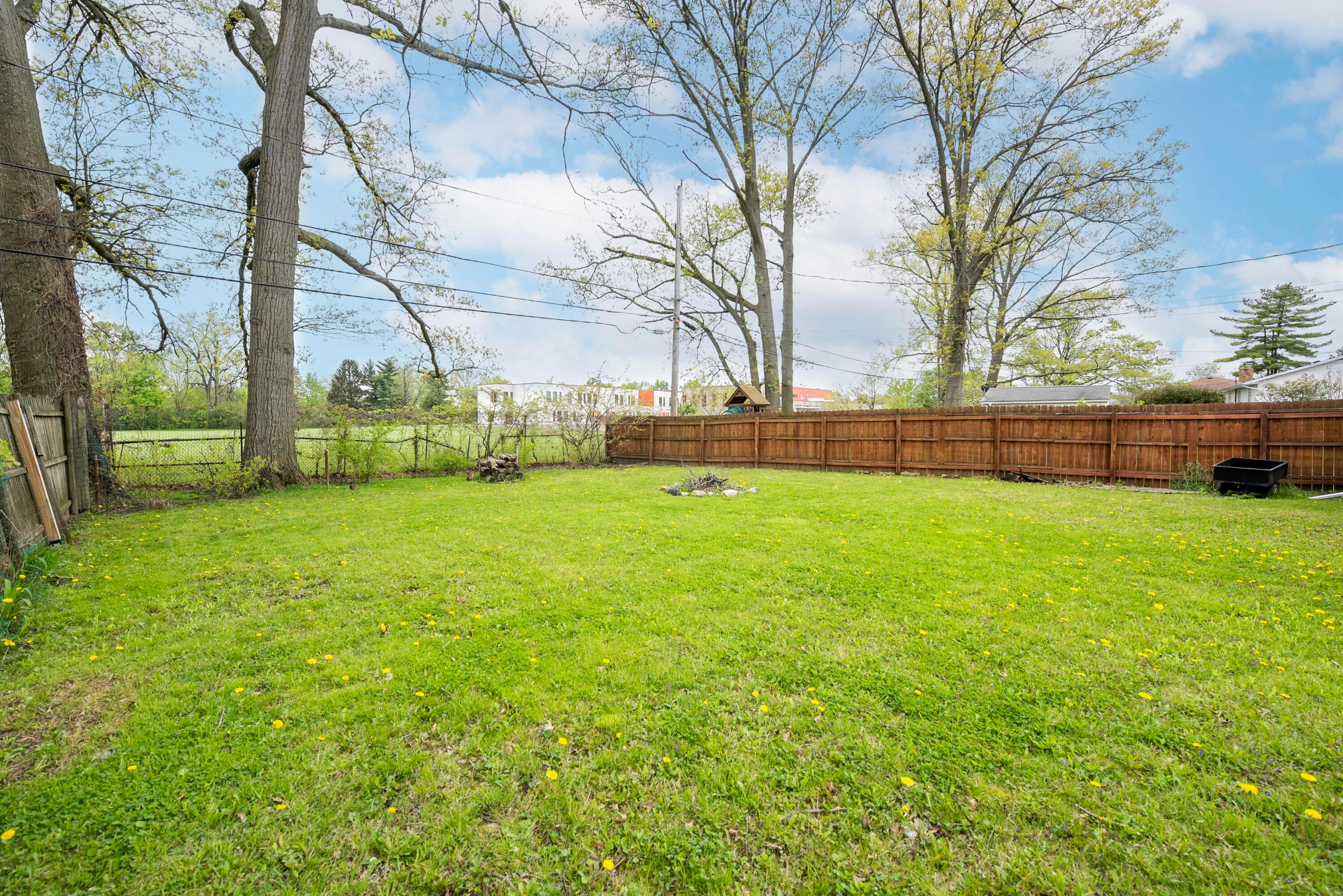 1615 Case Road Columbus, OH 43224 - Photo 34 of 35 Rear Yard