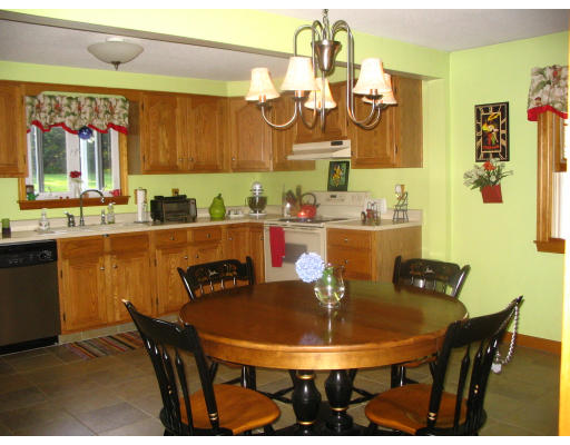 38 Dry Bridge Road Westfield, MA 01085 - Photo 5 of 6 Gallery Image 5